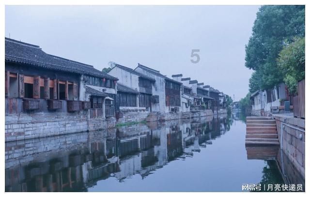 回首往事,爱意如初